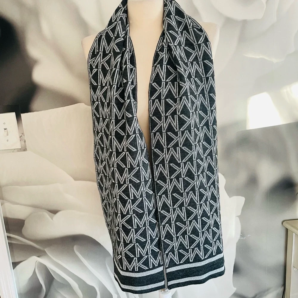 New Michael Kors scarf
